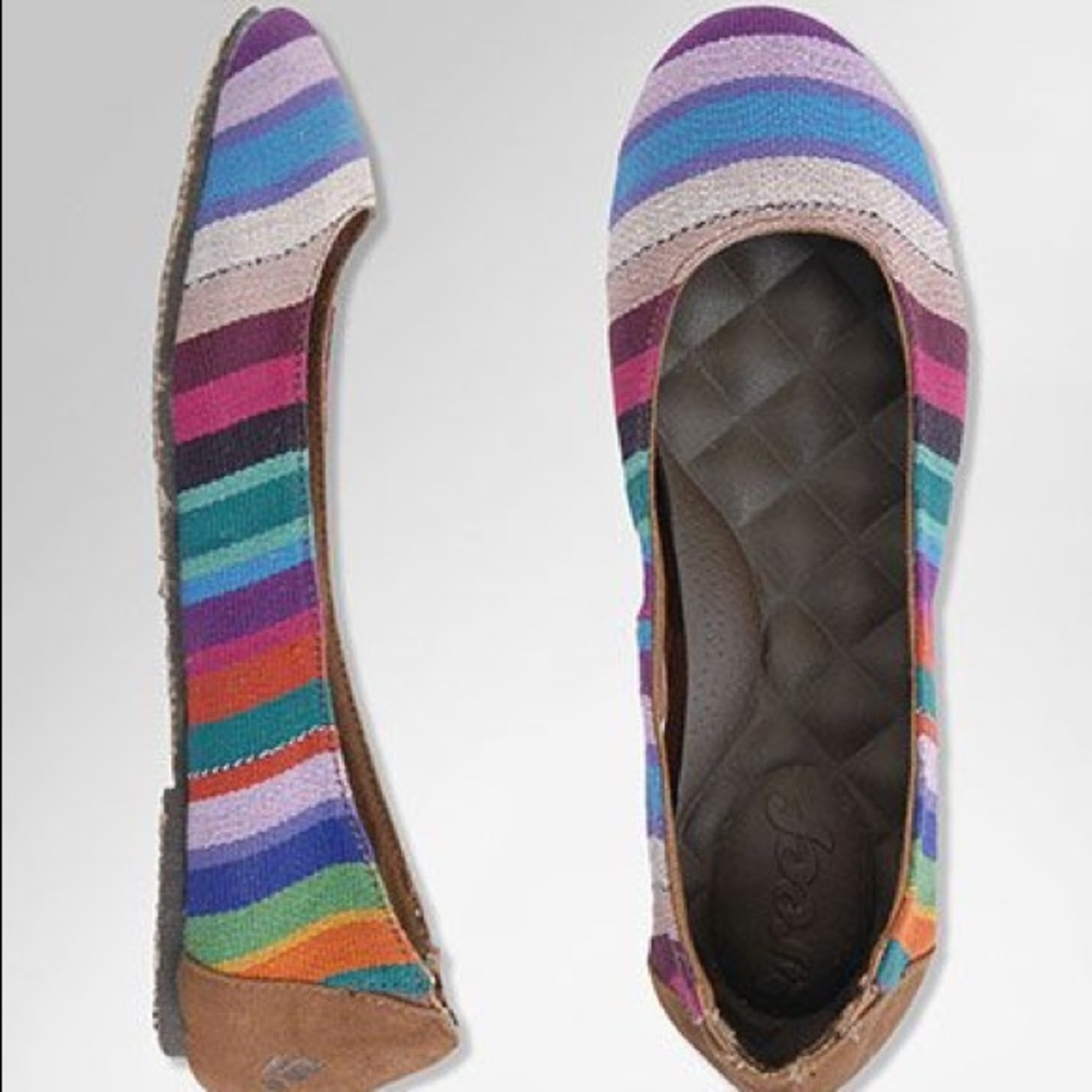 Reef Super Cute Multi Color Flats. Size 8.5